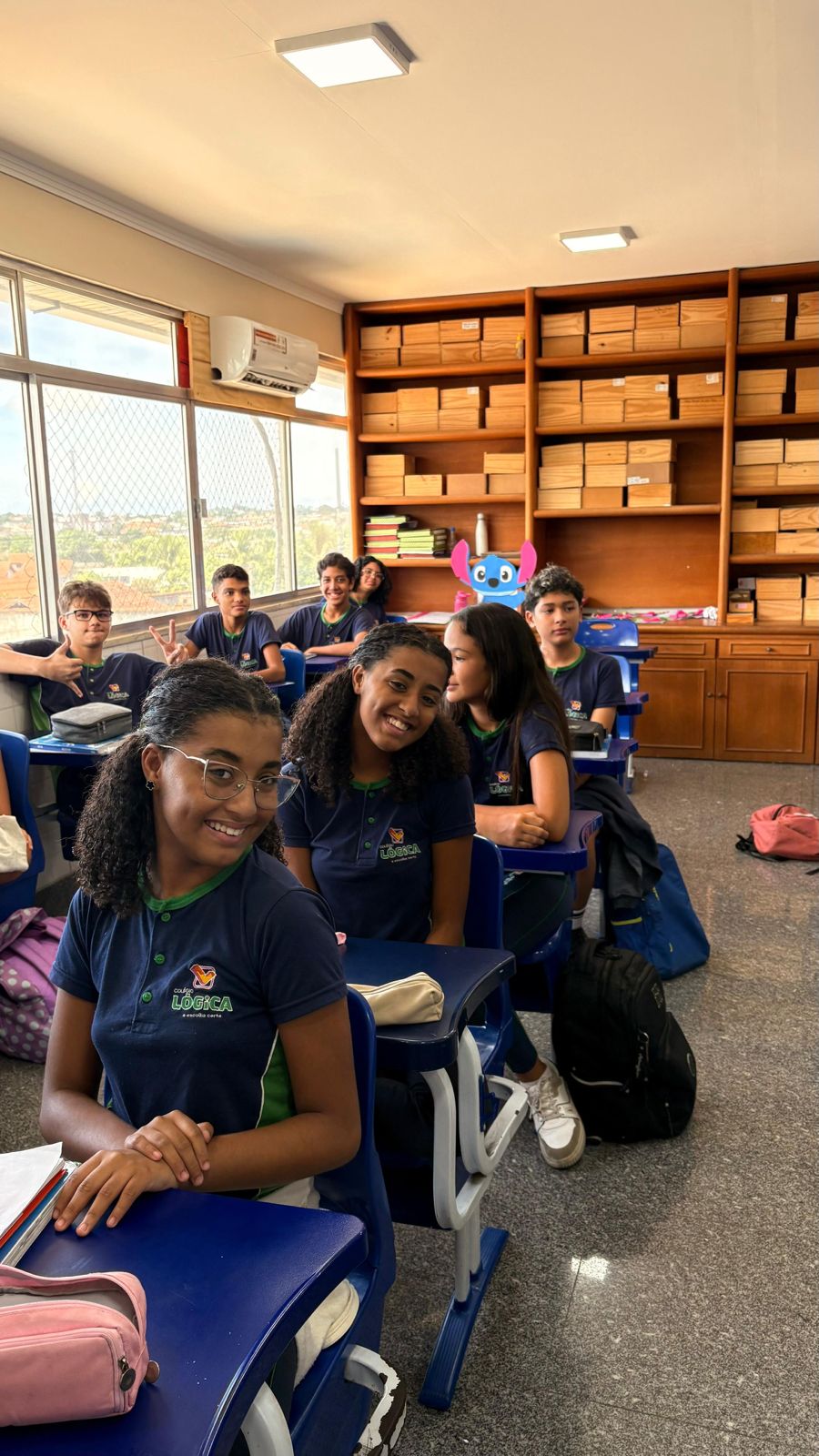 Alunos do Fundamental II em sala de aula